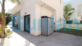 Resale - Villa - Los Montesinos - 