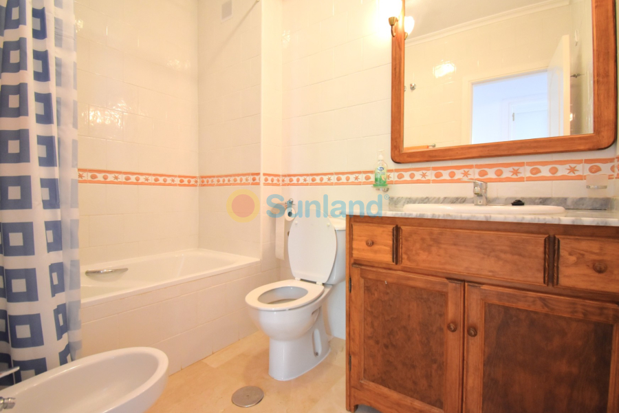 Resale - Apartment - Orihuela Costa - 