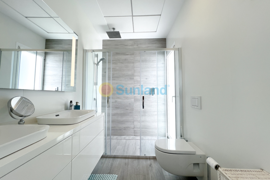 Använda fastigheter - V - Las Colinas Golf Resort