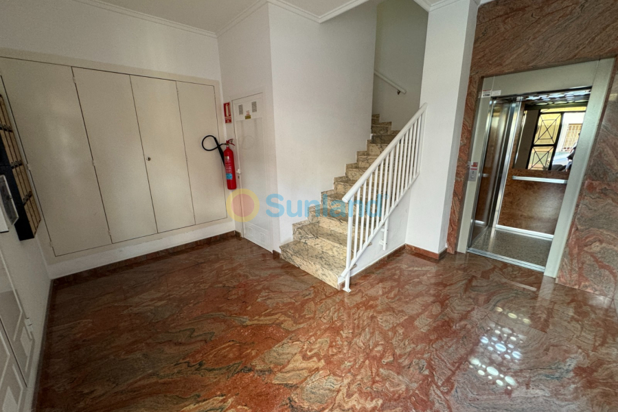 Resale - Apartment - Guardamar del Segura