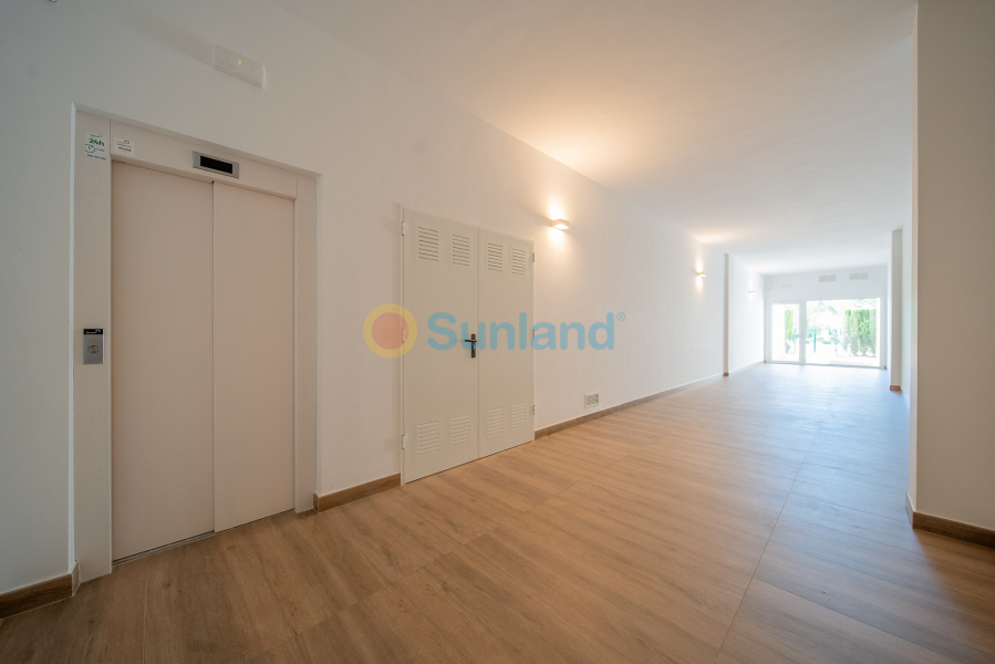 Verkauf - Apartamento - Orihuela Costa - Las colinas golf