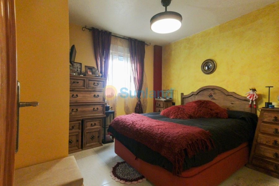 Resale - Apartment - Torrevieja - Torrevieja Centro