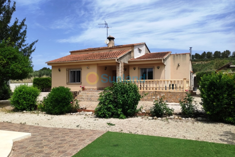 Verkauf - Country house - Millena