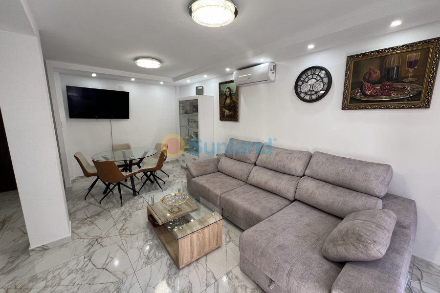 Resale - Apartamento - Torrevieja - Centro