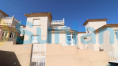 Resale - Villa - Orihuela Costa - Villamartin