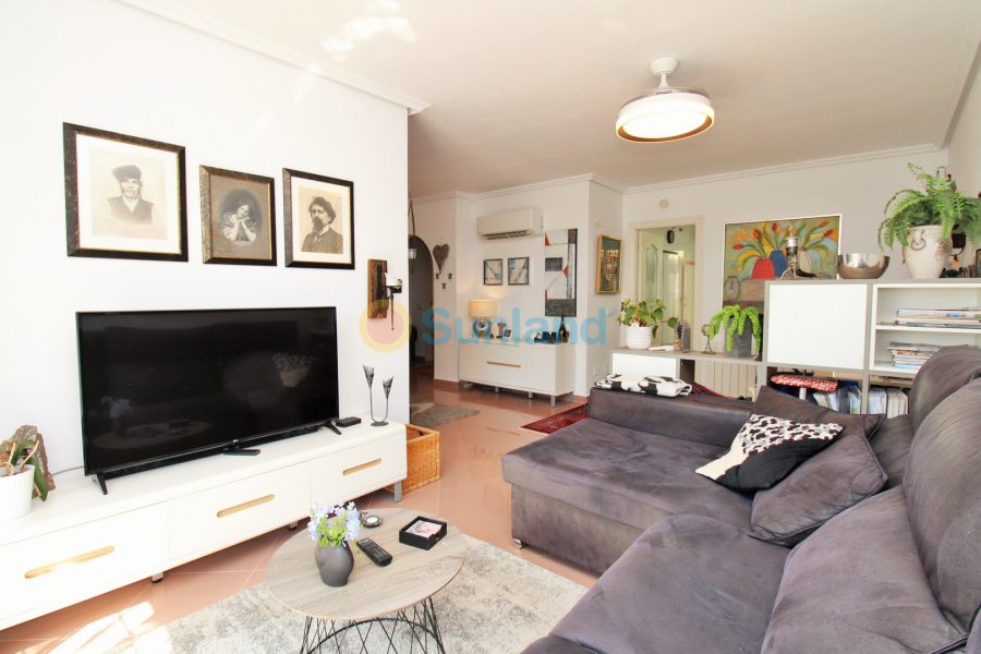 Resale - Villa - Villamartin - Los Dolses