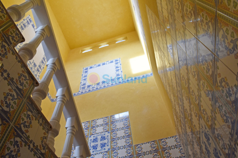 Resale - V - Torremendo