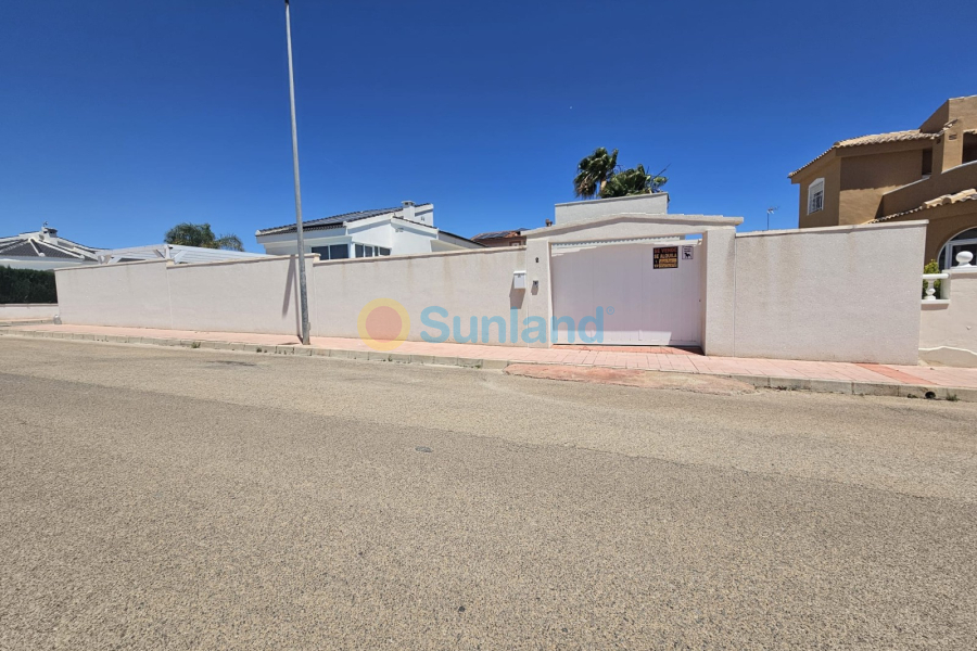 Вторичка - Bилла - Ciudad Quesada