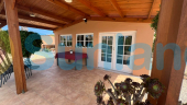 Resale - Country house - Orihuela