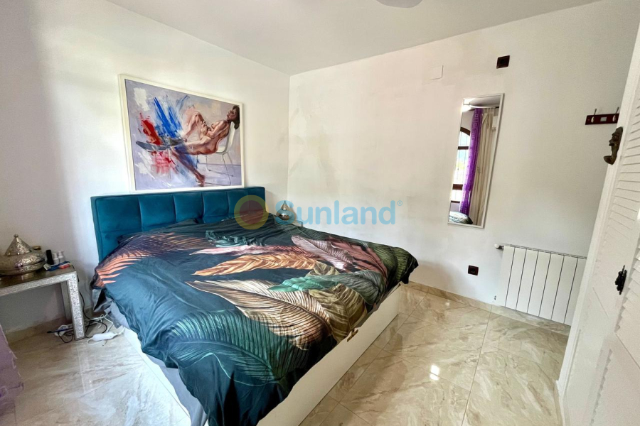 Resale - V - Villamartin