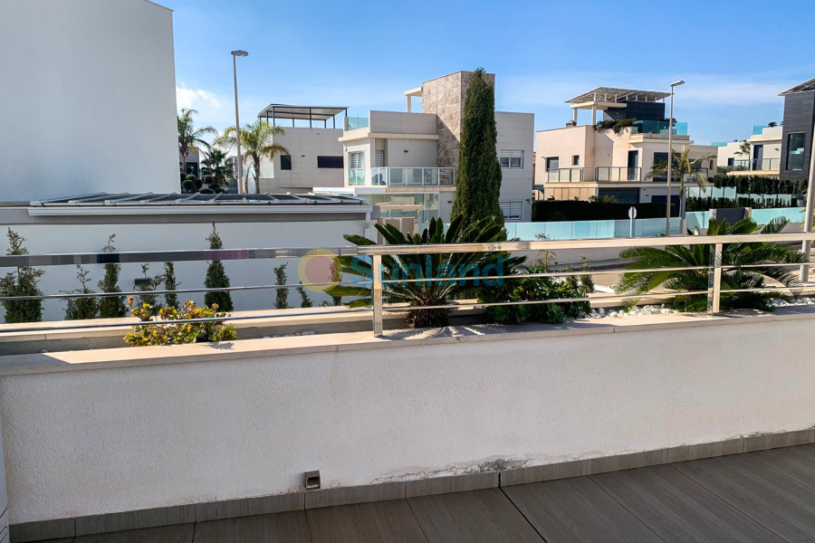 Вторичка - Bилла - Alicante - Campoamor