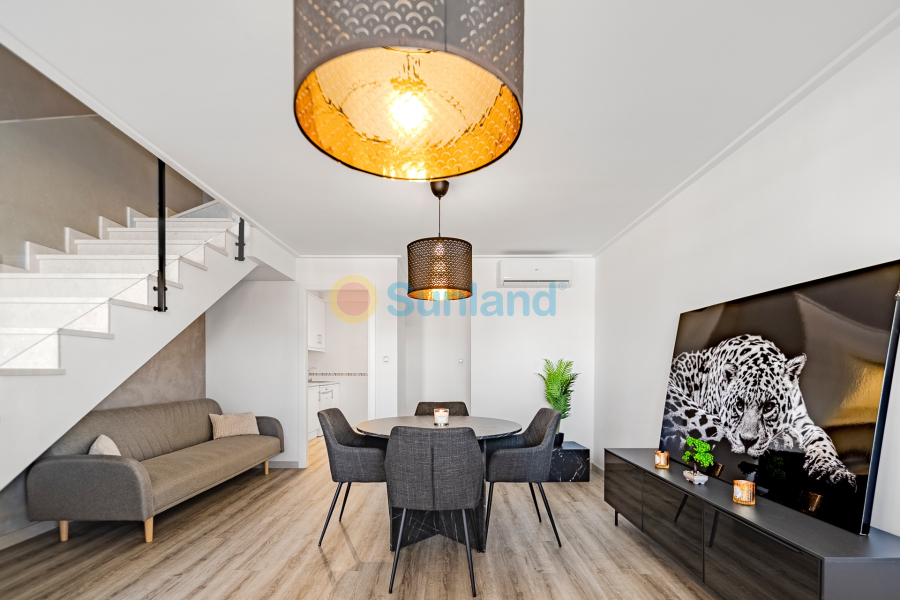 Resale - Townhouse - Los Balcones