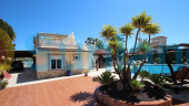 Resale - Villa - Torrevieja - 