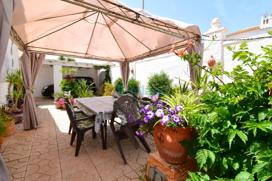 Resale - Villa - Orihuela Costa - Villamartin