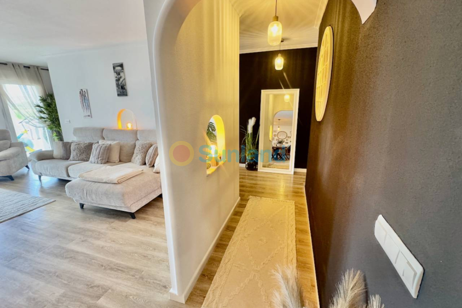 Resale - Villa - Rojales