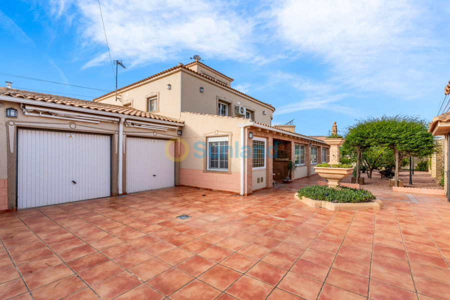Använda fastigheter - Villa - Torrevieja