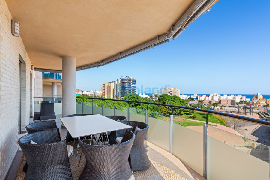 Resale - Apartment - El Campello - El Amerador