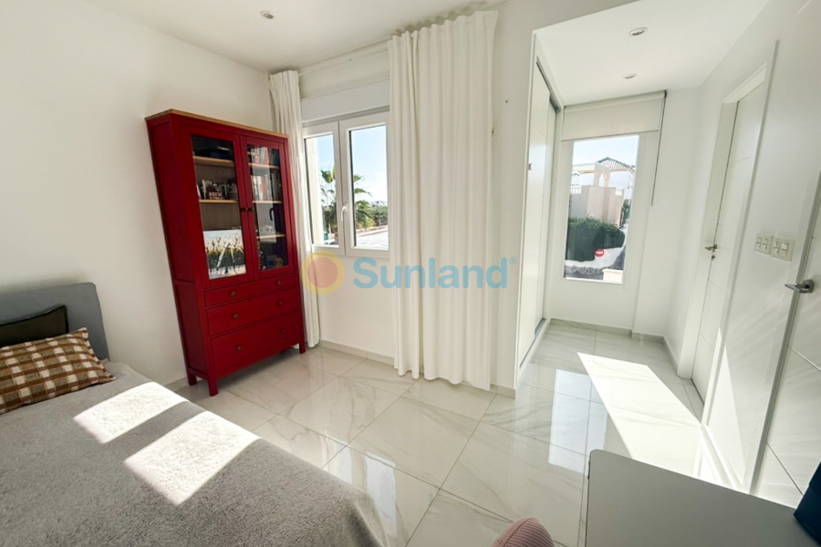 Använda fastigheter - Villa - Torrevieja - Los Balcones