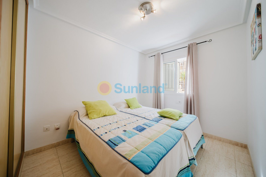 Resale - Apartamento - Orihuela Costa - Playa Flamenca