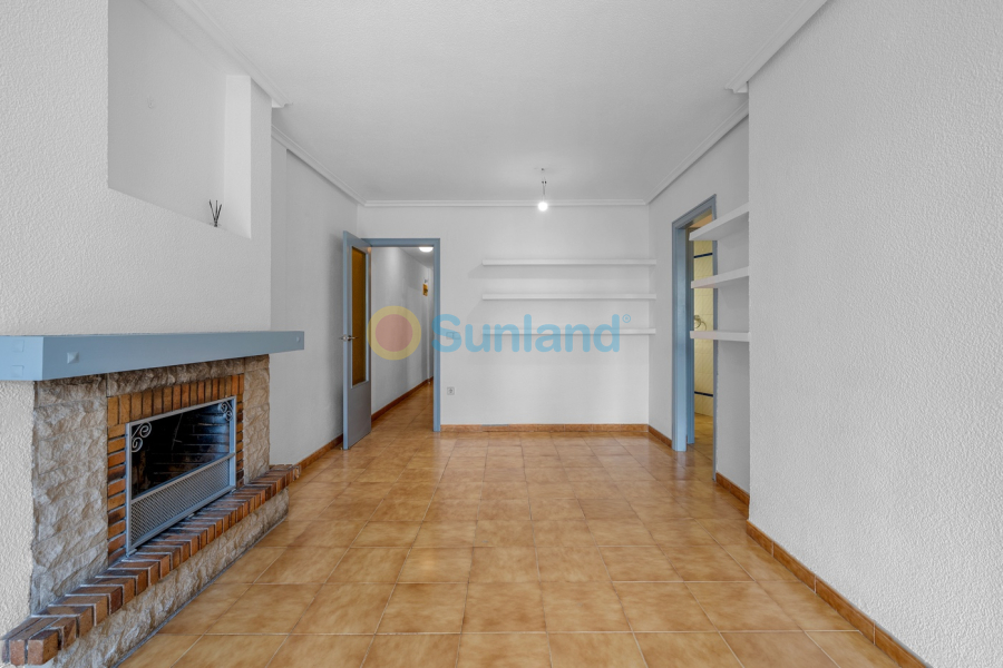 Resale - Apartment - Altea