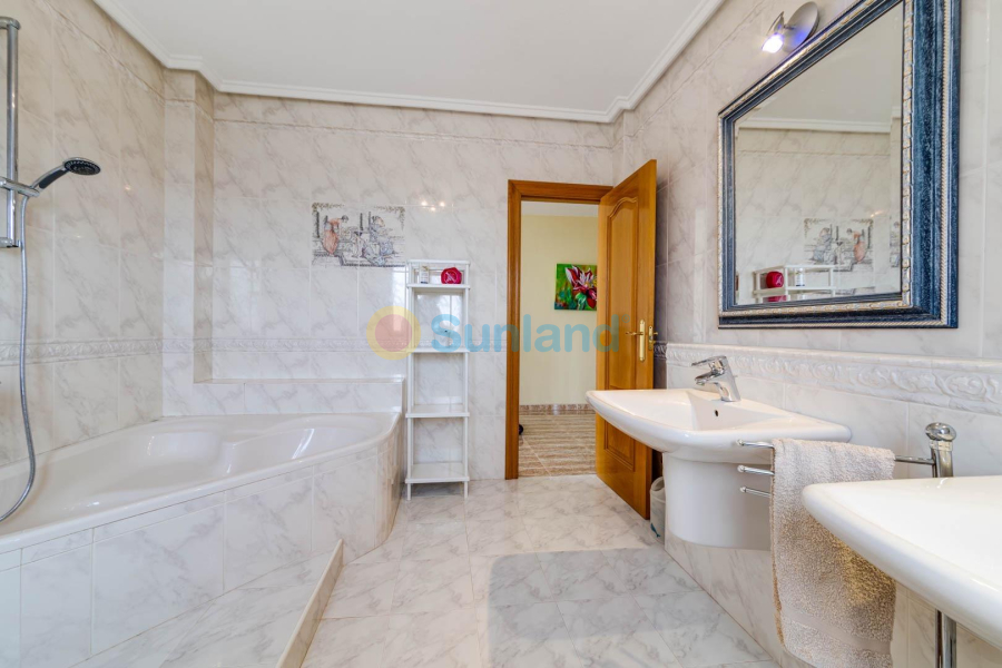 Resale - Villa - San Javier - 