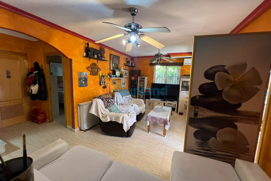 Resale - Townhouse - Daya Vieja