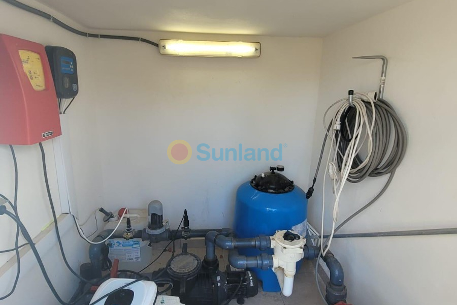 Segunda mano - Chalet - San Fulgencio - Urbanización La Marina