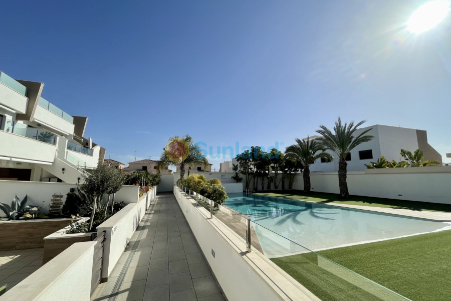 Resale - Apartments - Orihuela costa - 