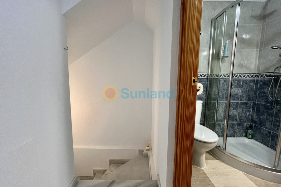 Resale - T - Avileses