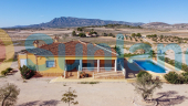 Resale - Villa - Cañada Del Trigo