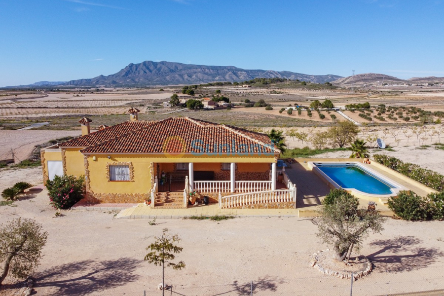 Resale - Villa - Cañada Del Trigo