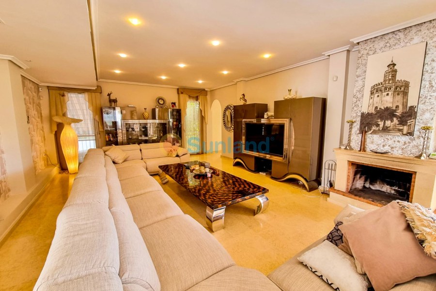 Segunda mano - Chalet - Torrevieja - La Mata