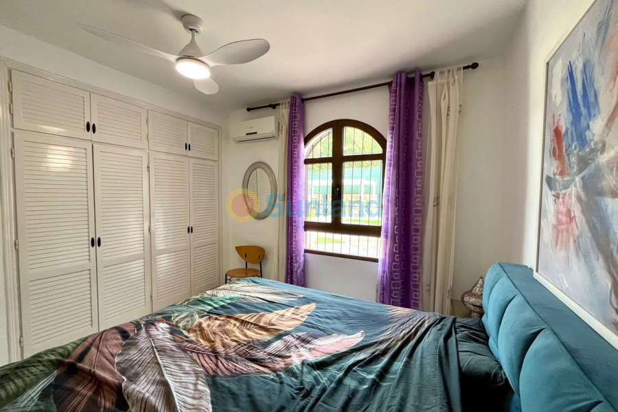 Resale - V - Villamartin