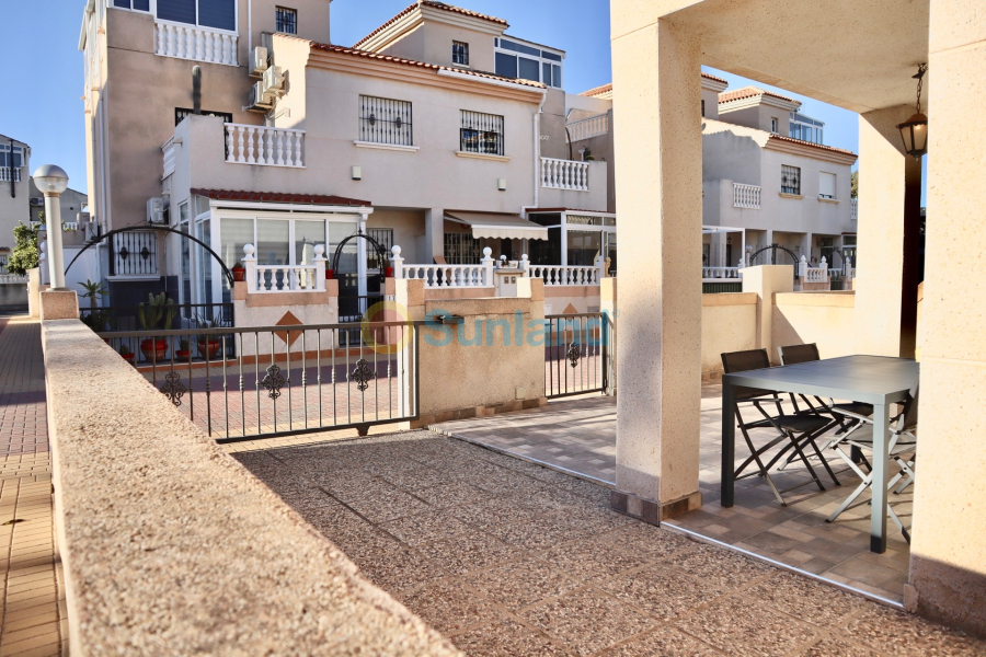 Вторичка - Таунхаус - Torrevieja - La Siesta