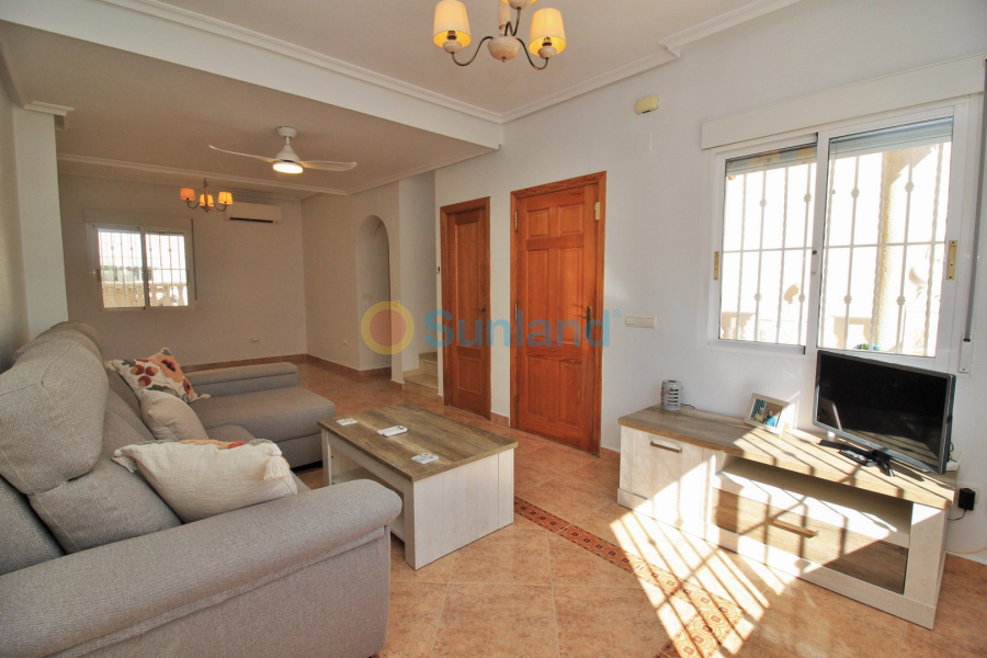 Använda fastigheter - Villa - Playa Flamenca