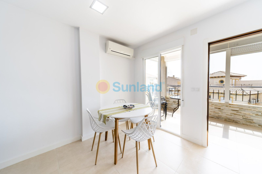 Resale - Apartamento - Torrevieja - Punta Prima