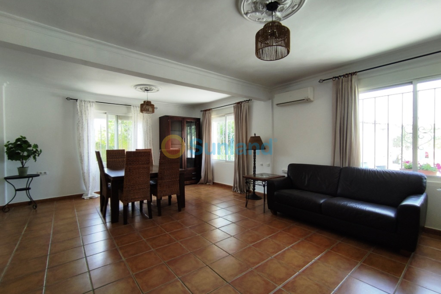 Verkauf - Country house - Millena