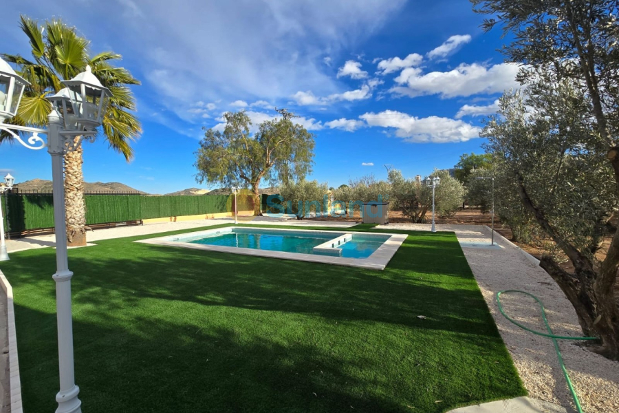 Resale - Villa - Hondón de las Nieves - 