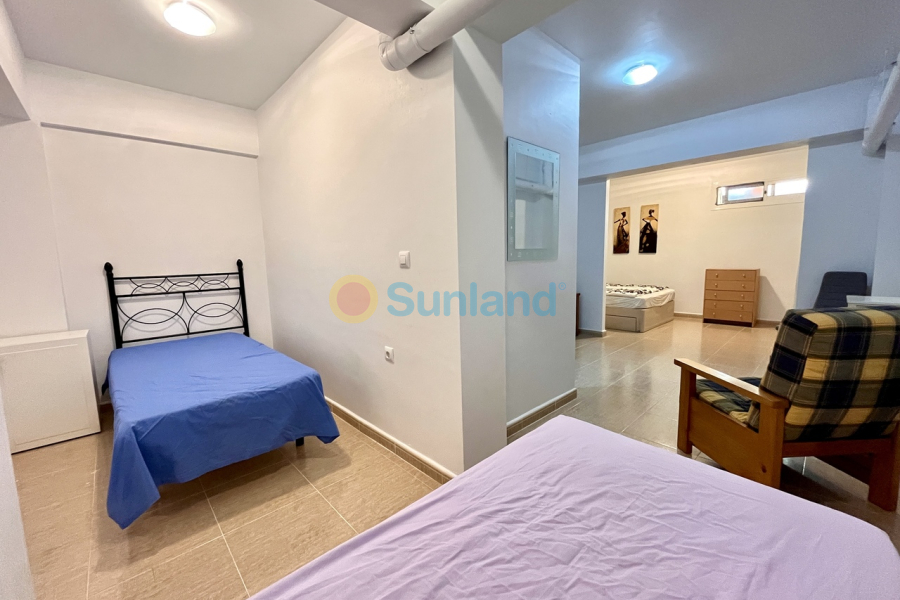 Resale - T - Avileses