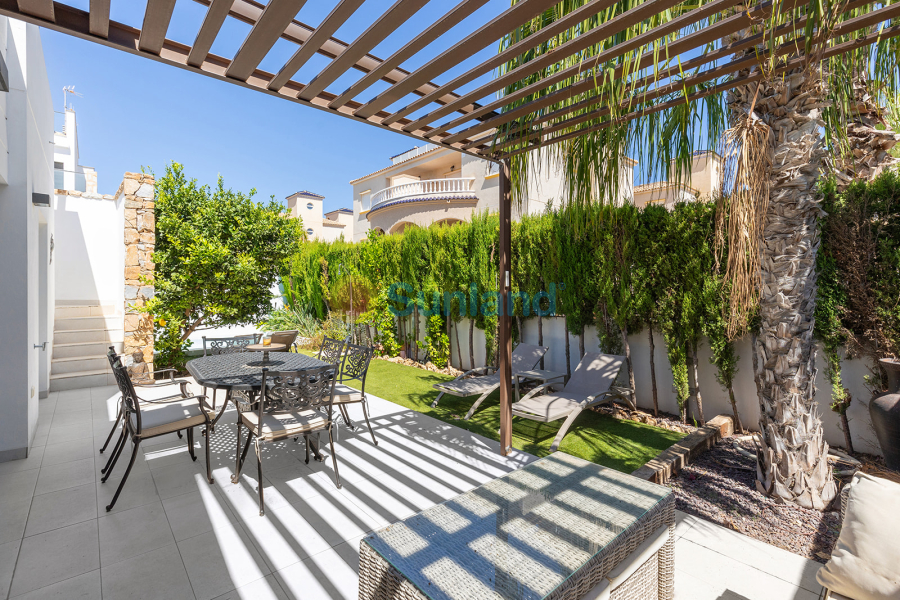 Resale - Villa - Orihuela Costa - Lomas De Cabo Roig