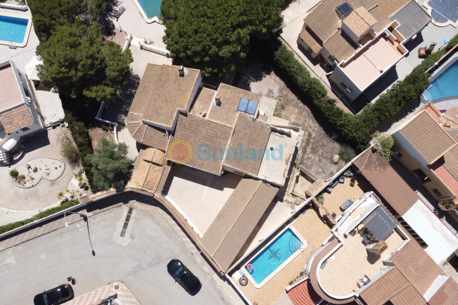 Resale - Villa - Torrevieja - El Chaparral