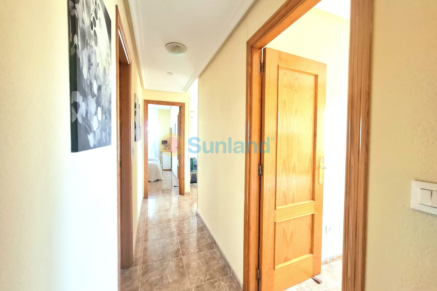 Resale - Apartamento - Torrevieja - Centro