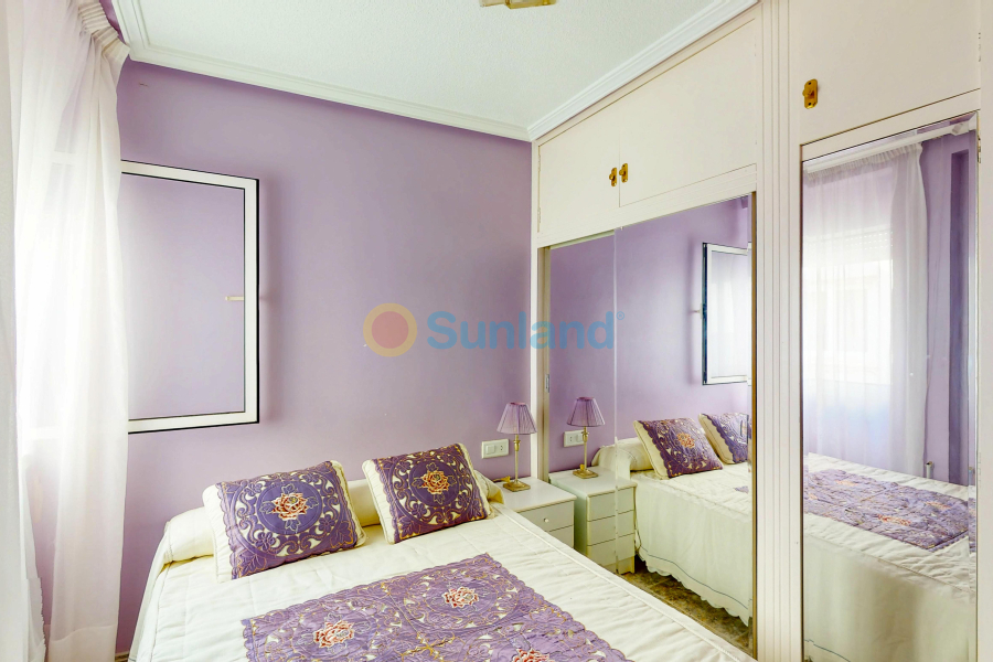 Resale - Apartamento - Torrevieja - Acequion