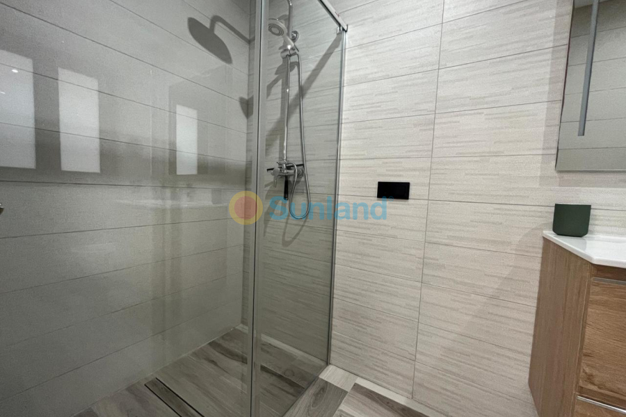 Resale - V - Los Altos