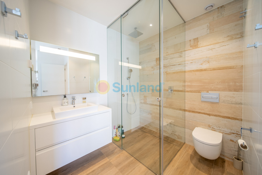 Verkauf - Apartamento - Orihuela Costa - Las colinas golf