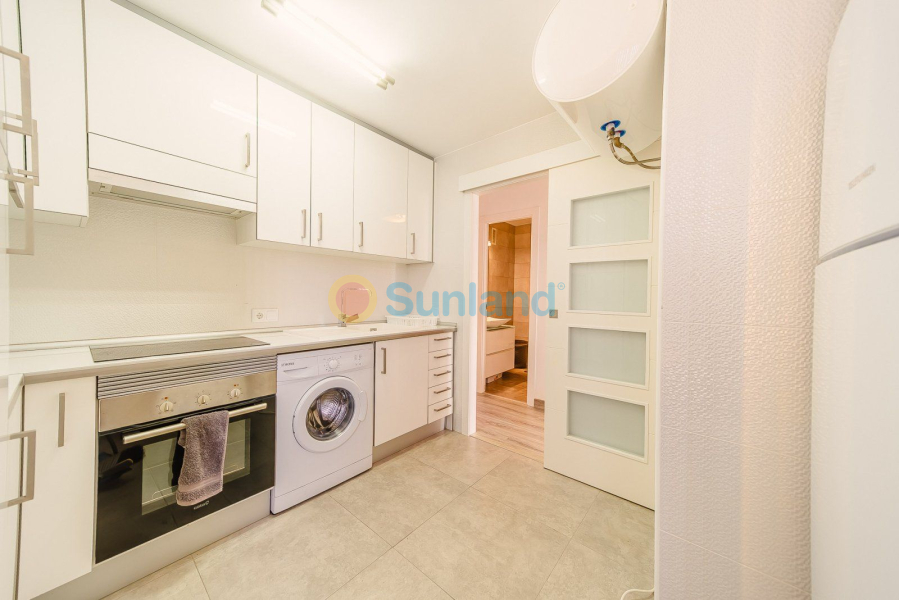 Resale - Apartamento - Torrevieja - Playa del Cura
