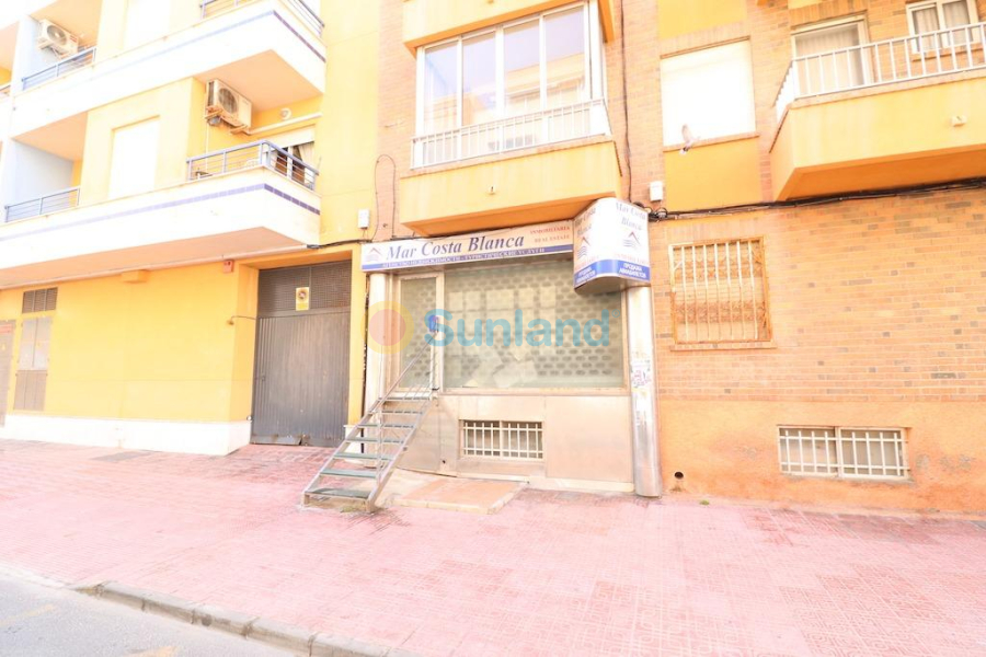 Resale - Commercial Unit - Torrevieja - Playa del Cura