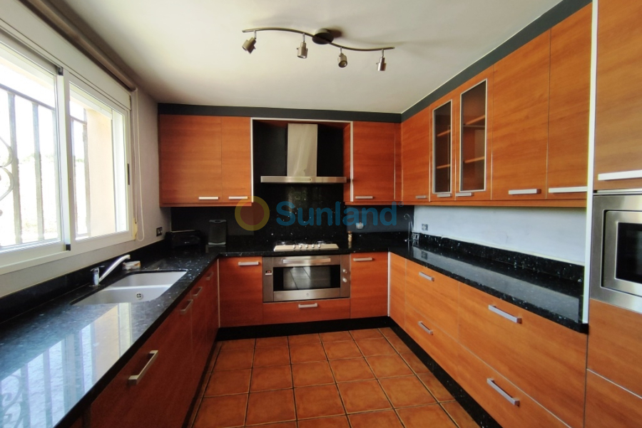 Verkauf - Country house - Millena