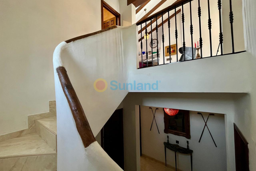 Resale - V - Villamartin