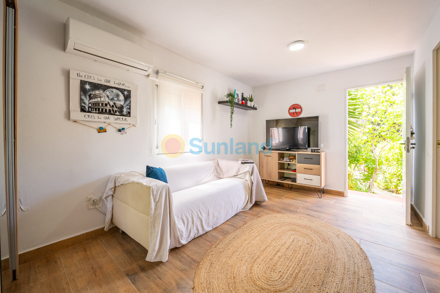 Resale - Villa - Torrevieja - Los Balcones